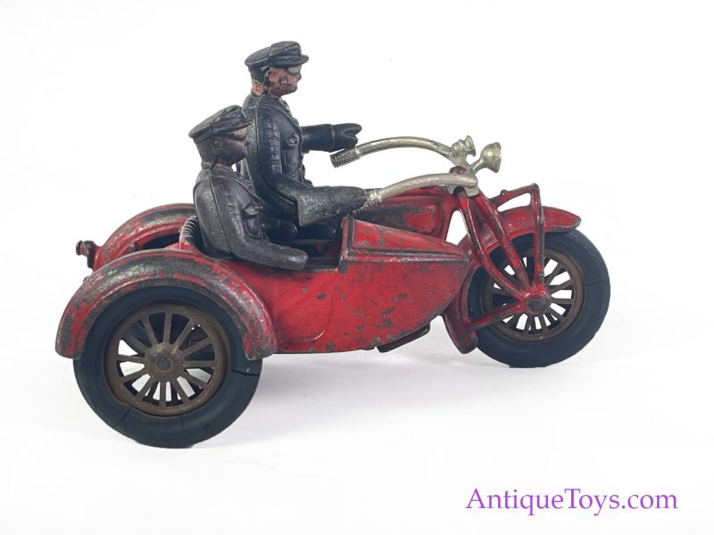 Hubley Cast Iron Indian Motorcycle with Cops <FONT COLOR="ff000 ">*SOLD*</font> - Image 8