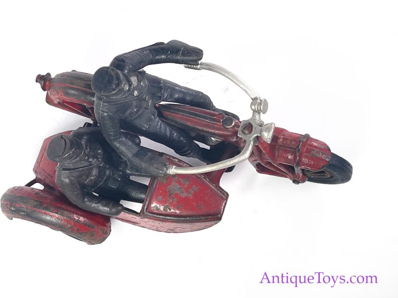 Hubley Cast Iron Indian Motorcycle with Cops <FONT COLOR="ff000 ">*SOLD*</font> - Image 6