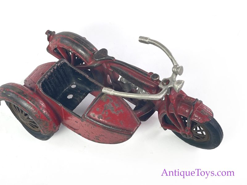 Hubley Cast Iron Indian Motorcycle with Cops <FONT COLOR="ff000 ">*SOLD*</font> - Image 5