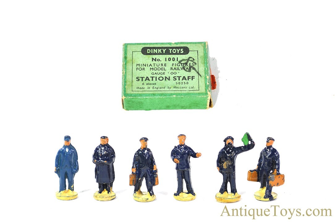 Meccano Ltd. Dinky Toys OO Gauge No. 1001 Miniature Figures for Model  Railways Station Staff in Box for Sale