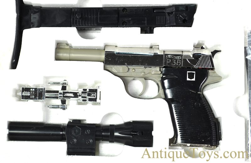 Hasbro/Takara G1 Mail Away Transformers Decepticons Megatron Walther P38 Action Figure Mint in Box <FONT COLOR="ff000 ">*SOLD*</font> - Image 5