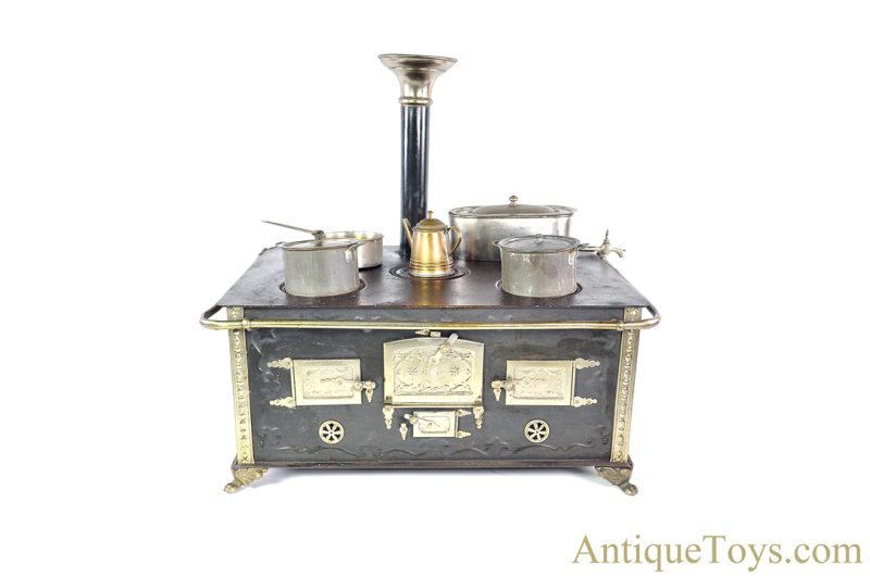 Marklin/Gebrüder Maerklin ca. 1909 #9605N Pressed Steel Children's Stove Kinder-Kochherde German Toy & Accessories <FONT COLOR="ff000 ">*SOLD*</font>