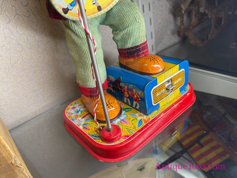 ALPS Tin Lithographed Battery Operated "Rock N Roll Monkey" Fuzzy Elvis!! with Box <FONT COLOR="ff000 ">*SOLD*</font> - Image 13
