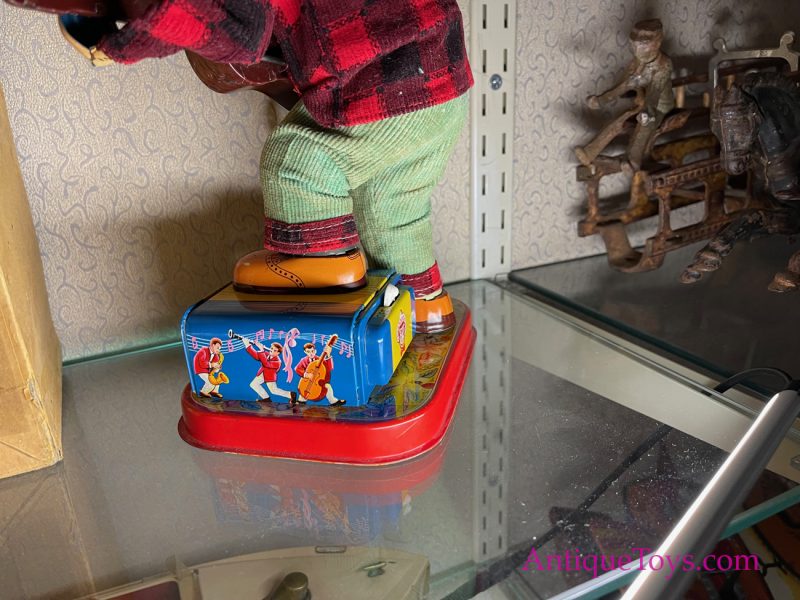 ALPS Tin Lithographed Battery Operated "Rock N Roll Monkey" Fuzzy Elvis!! with Box <FONT COLOR="ff000 ">*SOLD*</font> - Image 8