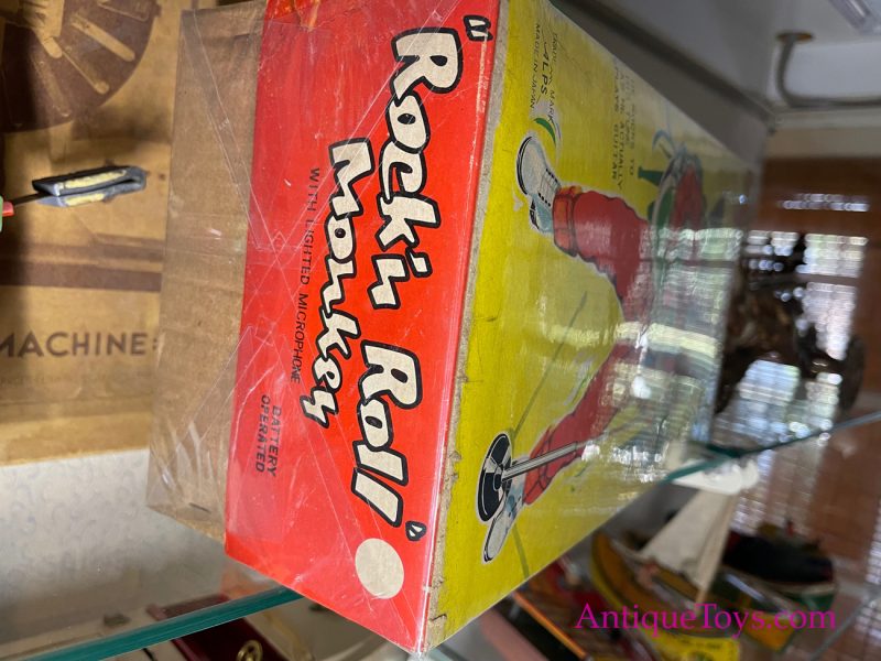 ALPS Tin Lithographed Battery Operated "Rock N Roll Monkey" Fuzzy Elvis!! with Box <FONT COLOR="ff000 ">*SOLD*</font> - Image 3