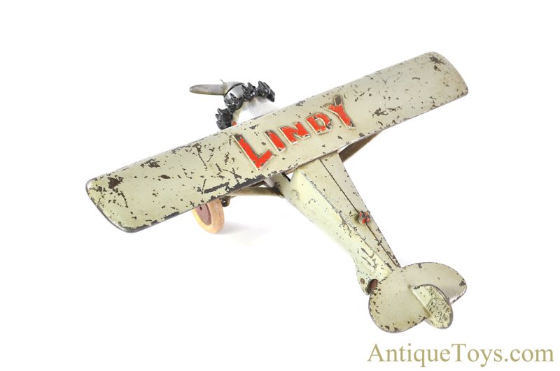 Hubley Cast Iron Spirit of St. Louis "Lindy" Plane with Working Propeller <FONT COLOR="ff000 ">*SOLD*</font> - Image 5