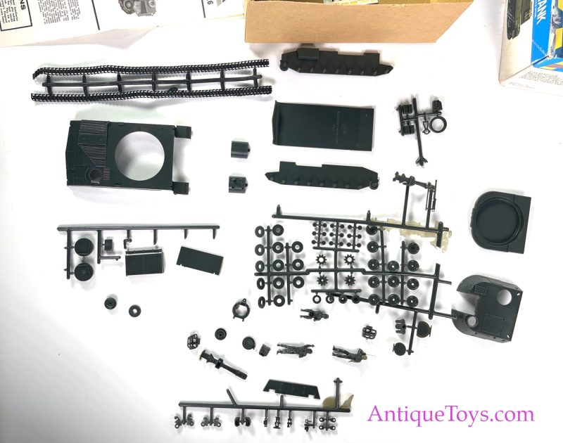 Vintage Tank and Half Track Model Kits <FONT COLOR="ff000 ">*SOLD*</font> - Image 18
