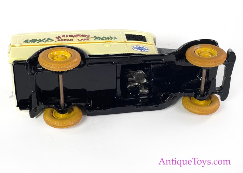 Arcade Toys Cast Iron Hathaway's International Van Toy <FONT COLOR="ff000 ">*SOLD*</font> - Image 12
