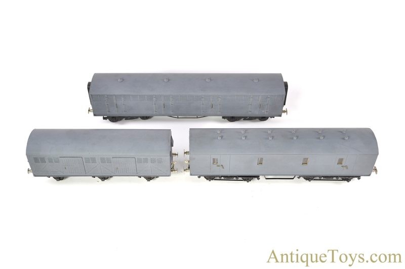 Bassett-Lowke O Gauge Steam 6660/0 L.N.E.R. 2-6-0 "Mogul" Model Express Locomotive and Tender with Train Cars in Box <FONT COLOR="ff000 ">*SOLD*</font> - Image 9