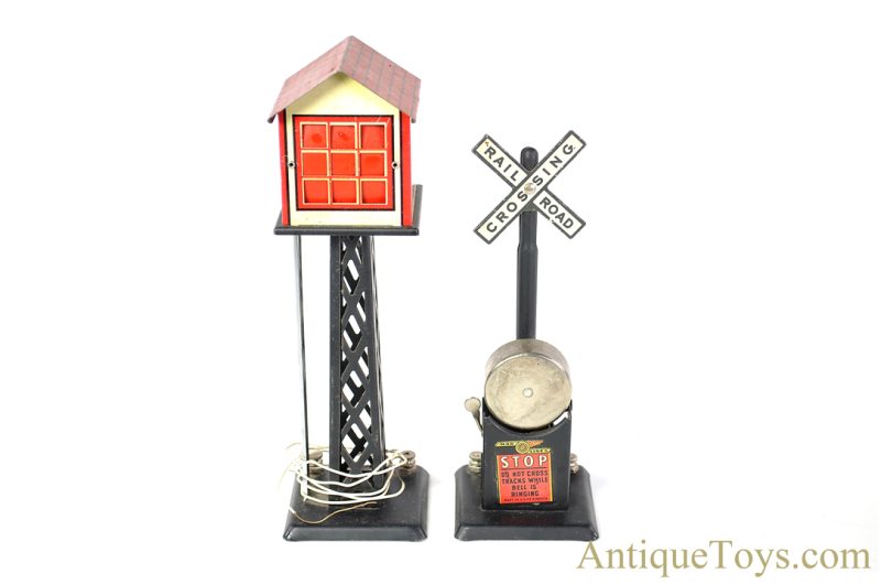 Marx Tin Lithographed Marlines #413 "Switchman's Tower" in Box & Railroad Crossing Sign Train Accessories <FONT COLOR="ff000 ">*SOLD*</font> - Image 2