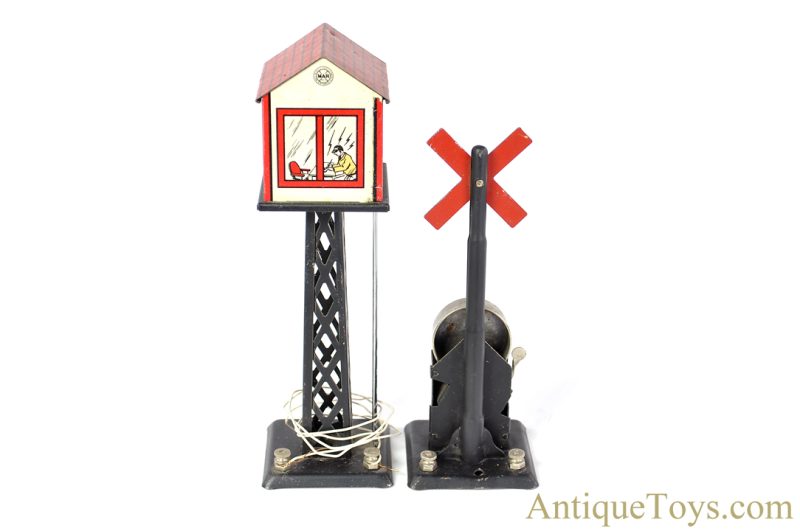 Marx Tin Lithographed Marlines #413 "Switchman's Tower" in Box & Railroad Crossing Sign Train Accessories <FONT COLOR="ff000 ">*SOLD*</font> - Image 4