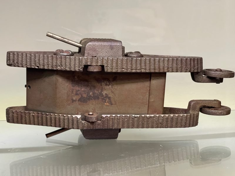 Tank Bank Ferrosteel Cast Iron Toy for Sale <FONT COLOR="ff000 ">*SOLD*</font> - Image 9