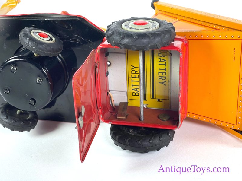 Japanese Tin Lithographed Battery Operated Dump Truck Toy <FONT COLOR="ff000 ">*SOLD*</font> - Image 10