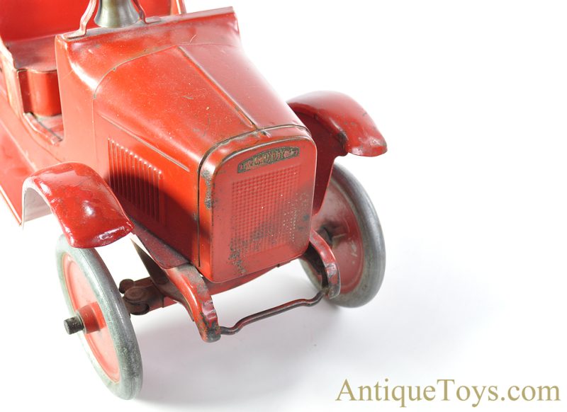 Buddy L Pressed Steel Fire Engine "CFD Buddy "L" Aerial Ladder" Fire Truck <FONT COLOR="ff000 ">*SOLD*</font> - Image 6