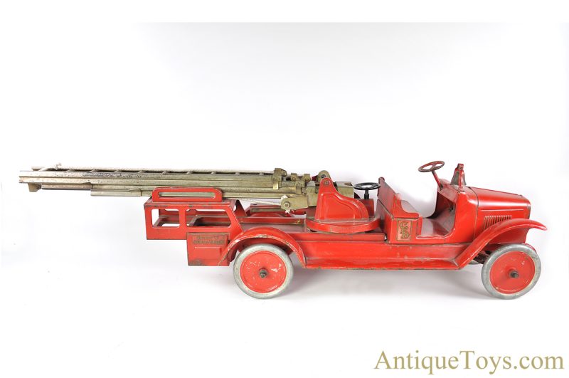 Buddy L Pressed Steel Fire Engine "CFD Buddy "L" Aerial Ladder" Fire Truck <FONT COLOR="ff000 ">*SOLD*</font> - Image 2