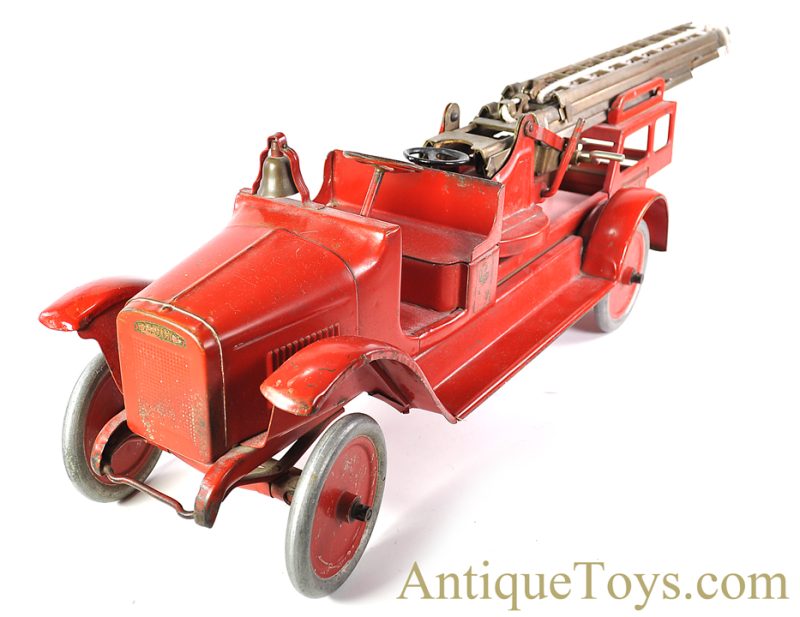 Buddy L Pressed Steel Fire Engine "CFD Buddy "L" Aerial Ladder" Fire Truck <FONT COLOR="ff000 ">*SOLD*</font> - Image 5
