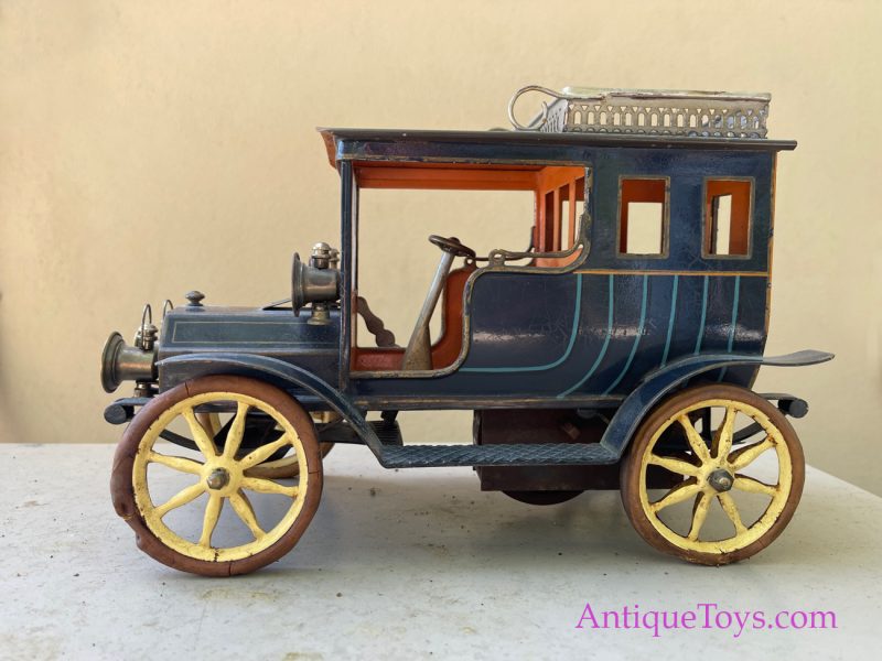 Marklin/Gebrüder Maerklin Tin Hand-Painted Windup Sedan <FONT COLOR="ff000 ">*SOLD*</font>