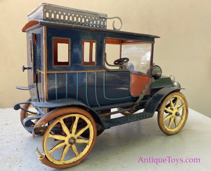 Marklin/Gebrüder Maerklin Tin Hand-Painted Windup Sedan <FONT COLOR="ff000 ">*SOLD*</font> - Image 6