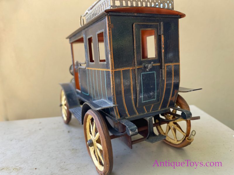 Marklin/Gebrüder Maerklin Tin Hand-Painted Windup Sedan <FONT COLOR="ff000 ">*SOLD*</font> - Image 10