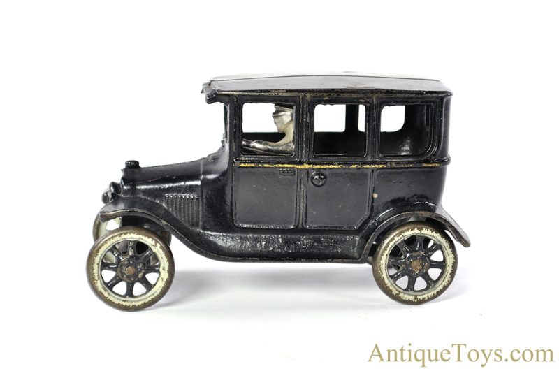 Arcade ca. 1920s Cast Iron Ford Model T "Fordor Sedan" <FONT COLOR="ff000 ">*SOLD*</font> - Image 3