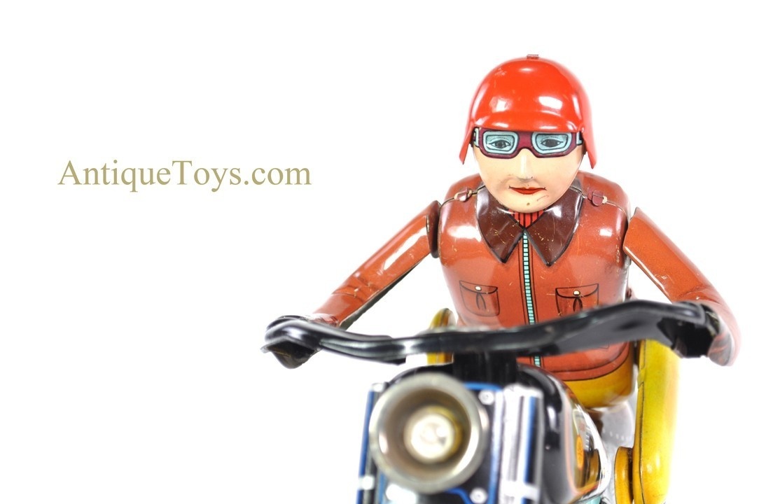 Masudaya Modern Toys (MT) Tin Lithographed Battery-Operated
