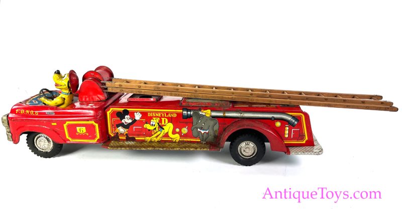 Marx Linemar Tin Lithographed Fire Truck No. 6 Walt Disney's Donald and Disneyland Characters for Sale <FONT COLOR="ff000 ">*WANTED*</font> - Image 4
