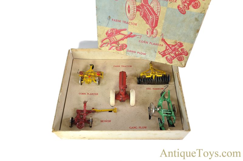 Arcade Cast Iron "Wards Complete Toy Farm Set" in Box <FONT COLOR="ff000 ">*SOLD*</font> - Image 2