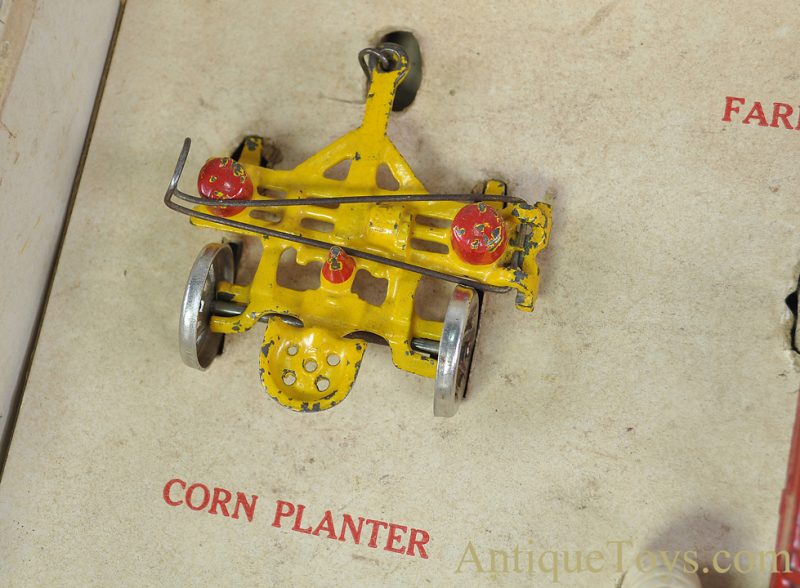 Arcade Cast Iron "Wards Complete Toy Farm Set" in Box <FONT COLOR="ff000 ">*SOLD*</font> - Image 4