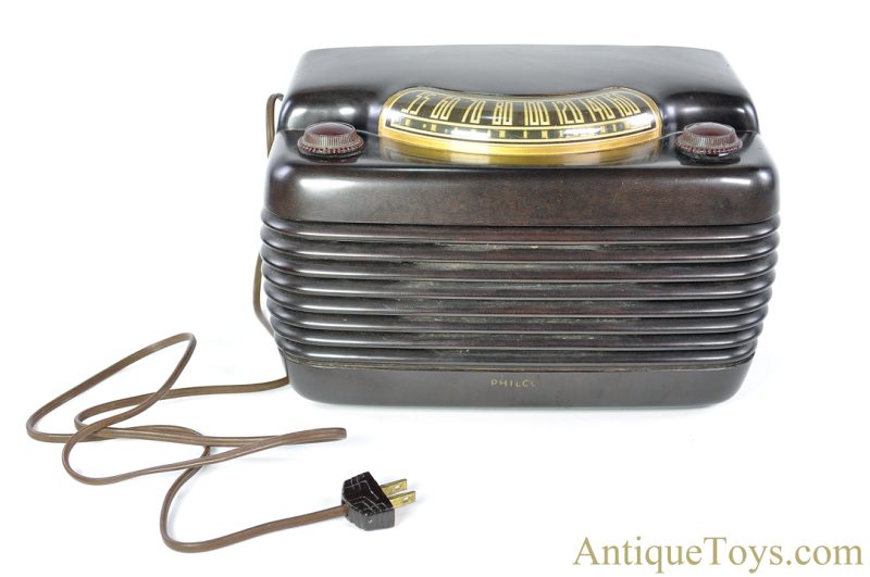 Philco Corporation ca. 1948 Model 48-460 115V 30W AC/DC AM "Hippo" Table Radio <FONT COLOR="ff000 ">*SOLD*</font>