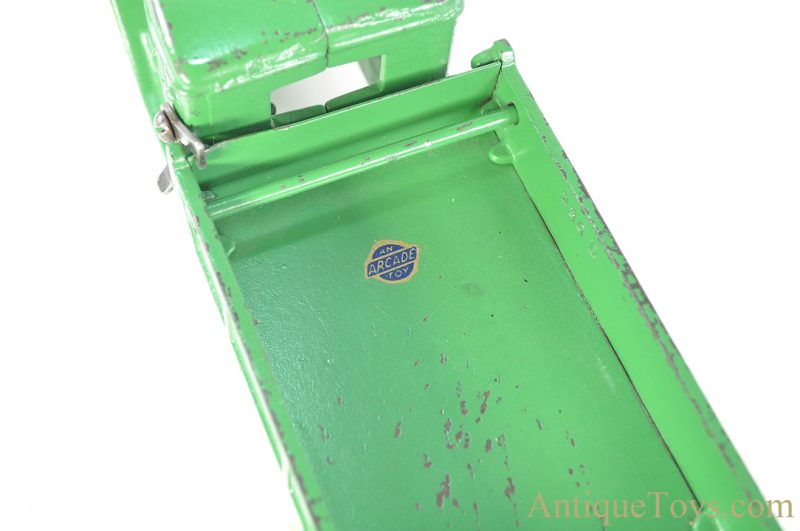 Arcade ca. 1930s Cast Iron No. 236 International Dump Truck for Sale <FONT COLOR="ff000 ">*SOLD*</font> - Image 5