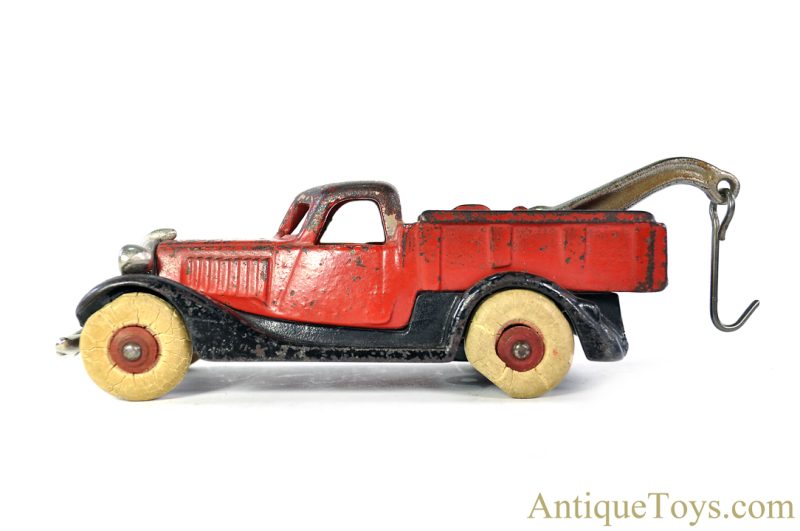 Hubley ca. 1930s Cast Iron #2144 Take Apart Terraplane Wrecker Tow Truck <FONT COLOR="ff000 ">*SOLD*</font> - Image 3