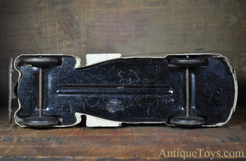Wyandotte Toys All Metal Products Co. ca. 1930's Pressed Steel Ambulance <FONT COLOR="ff000 ">*SOLD*</font> - Image 4