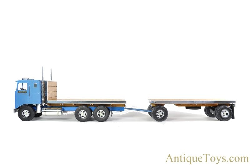 Fred Thompson Smith Miller, Inc. “Smitty Toys” Limited Edition HE011/150 Blue Kenworth COE Hay Hauler Semi Trailer Truck in Box <FONT COLOR="ff000 ">*SOLD*</font> - Image 4