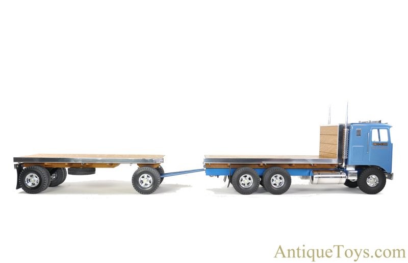 Fred Thompson Smith Miller, Inc. “Smitty Toys” Limited Edition HE011/150 Blue Kenworth COE Hay Hauler Semi Trailer Truck in Box <FONT COLOR="ff000 ">*SOLD*</font> - Image 3