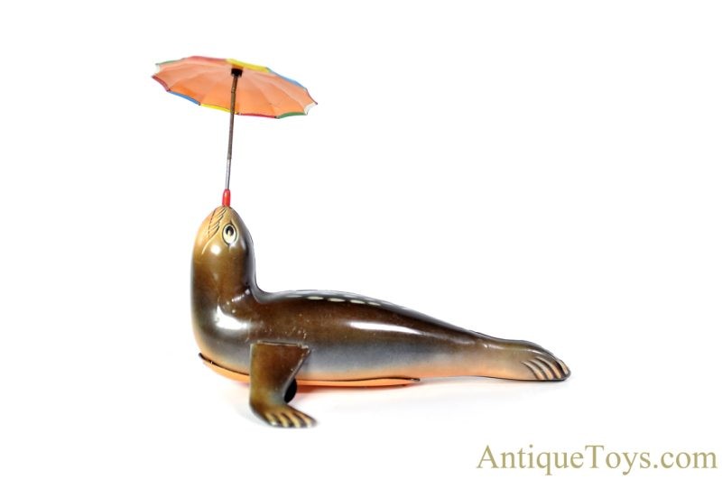 Arnold Tin Lithographed Windup #940 "Phoque Jongleur" French Juggling Seal Toy in Box <FONT COLOR="ff000 ">*SOLD*</font> - Image 3