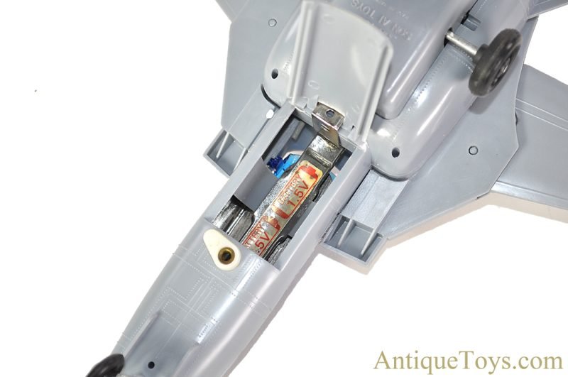 Son Ai Toys/Universal Tin Lithographed Battery Operated #UT-3059 "F-14A Tomcat Jet Fighter" Navy 303NL in Box <FONT COLOR="ff000 ">*SOLD*</font> - Image 6