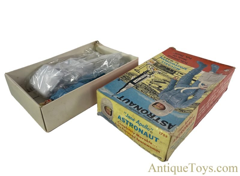 Marx #1723 "Jane Apollo" Astronaut Movable Spacewoman Action Figure in Box <FONT COLOR="ff000 ">*SOLD*</font> - Image 5