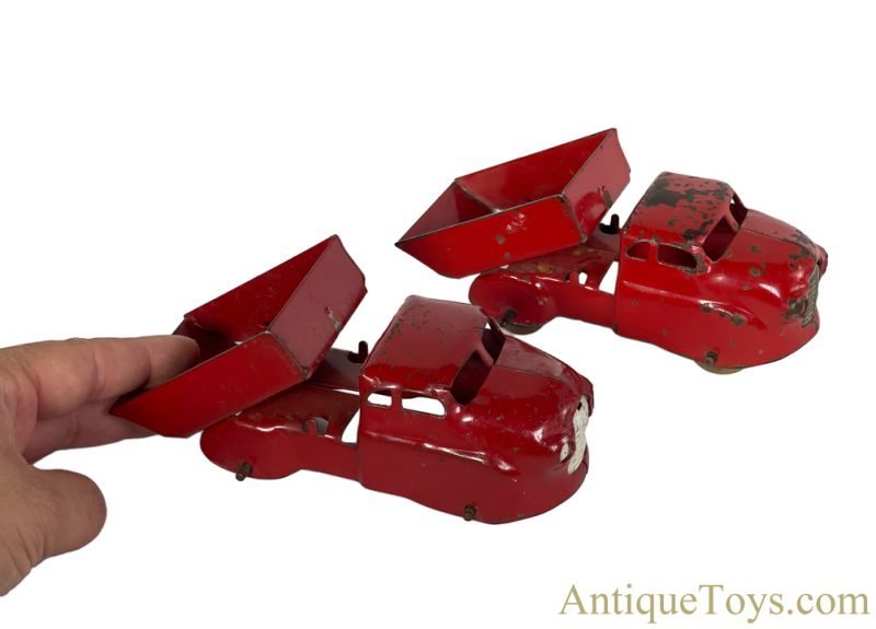 Wyandotte Toys All Metal Products Company ca. 1930s Pressed Steel Dump Truck Set of 2 <FONT COLOR="ff000 ">*SOLD*</font> - Image 4