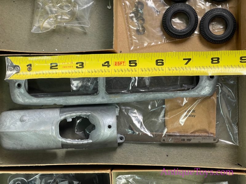 Hubley ca. 1950s #852K-300 Metal Model Kit Indianapolis 500 Racer Kit Car in Box <FONT COLOR="ff000 ">*SOLD*</font> - Image 4