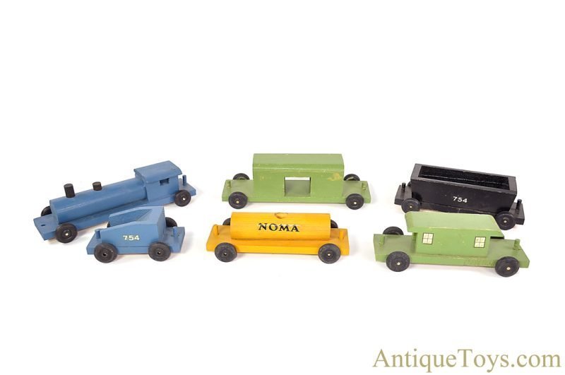 NOMA Toys Wooden #754 "Noma Woodies" Train Set in Box for Sale - Image 4