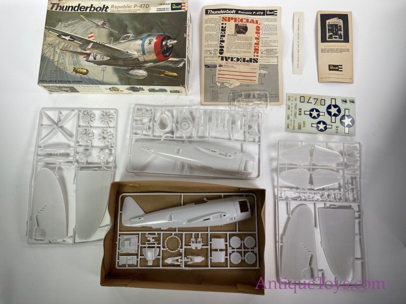 Revell, Inc. Plastic Official 1/32 Scale Model Thunderbolt Republic P-47D in Box for Sale