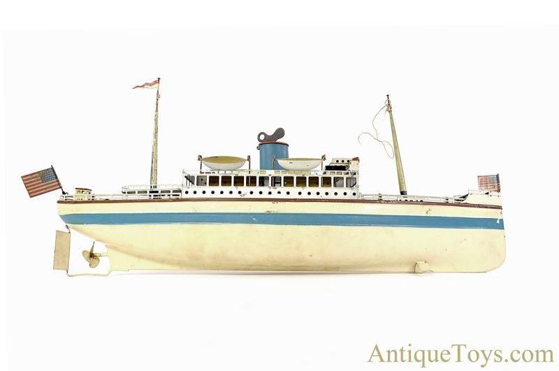 Gebruder Fleischmann GFN ca. 1945-1948 Tin Hand Painted Windup No. 526 Motorschiff (Baderdampfer) Ocean Liner Steamer Ship with Box <FONT COLOR="ff000 ">*SOLD*</font> - Image 2