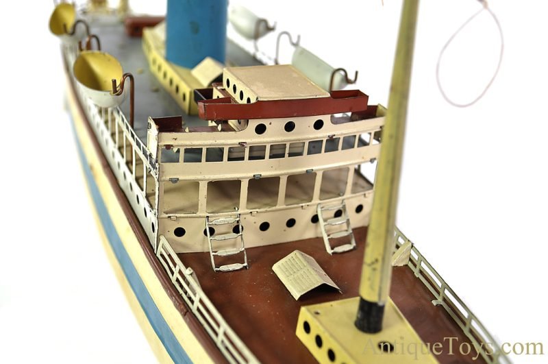 Gebruder Fleischmann GFN ca. 1945-1948 Tin Hand Painted Windup No. 526 Motorschiff (Baderdampfer) Ocean Liner Steamer Ship with Box <FONT COLOR="ff000 ">*SOLD*</font> - Image 7