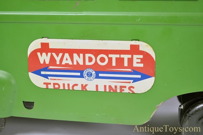 Wyandotte Toys All Metal Products Company ca. 1938 Pressed Steel Wyandotte Truck Lines Express Freight Truck <FONT COLOR="ff000 ">*SOLD*</font> - Image 8