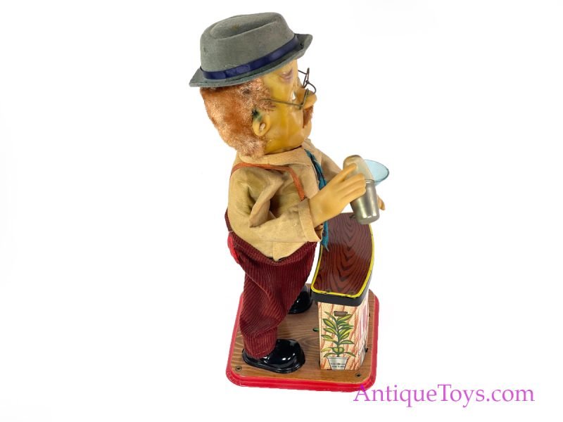 Nomura (TN) Tin Lithographed Battery Operated "Charlie Weaver Bartender" <FONT COLOR="ff000 ">*SOLD*</font> - Image 8