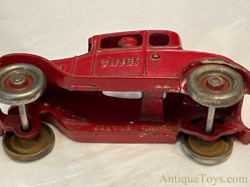 Kenton Cast Iron Fire Chief Car for Sale <FONT COLOR="ff000 ">*SOLD*</font> - Image 6