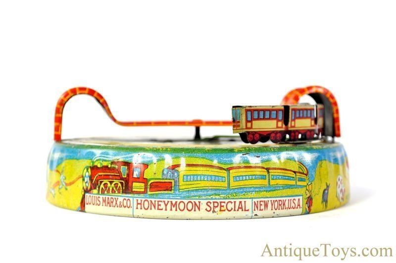 Marx Tin Lithographed Windup "Honeymoon Special" Train for Sale <FONT COLOR="ff000 ">*SOLD*</font> - Image 2