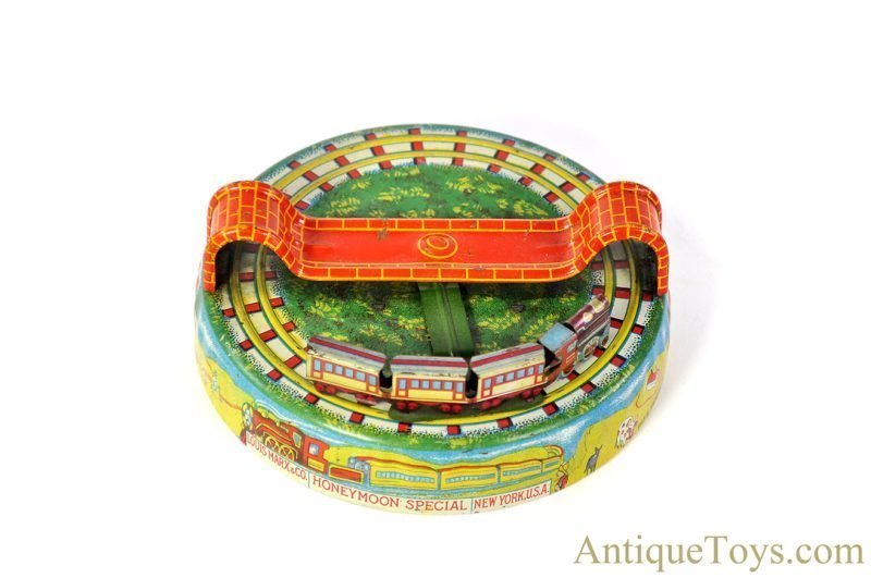Marx Tin Lithographed Windup "Honeymoon Special" Train for Sale <FONT COLOR="ff000 ">*SOLD*</font>