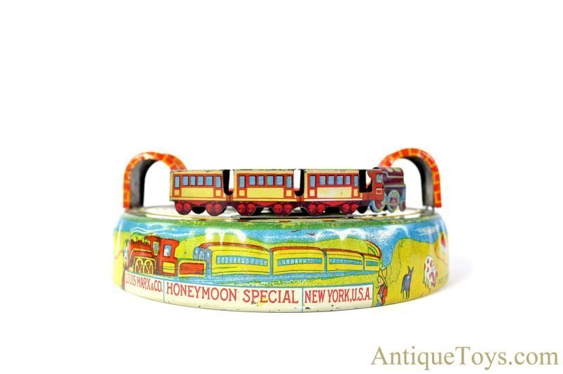 Marx Tin Lithographed Windup "Honeymoon Special" Train for Sale <FONT COLOR="ff000 ">*SOLD*</font> - Image 3