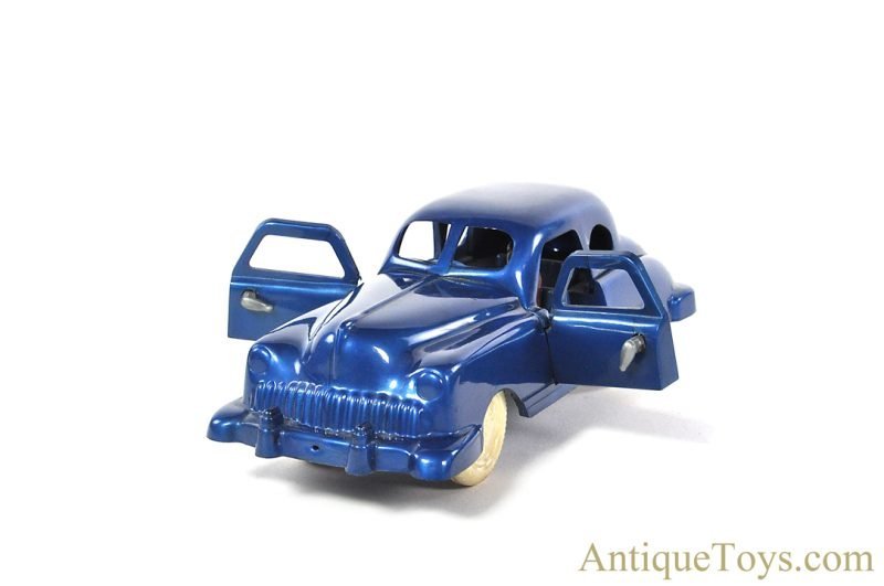 Renwal Plastic No. 90 Metallic Blue Coupe for Sale - Image 2